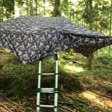Campismo de Luxo Baumzeltubernachtung *